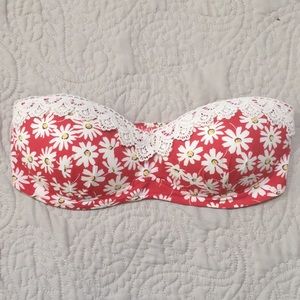 New! Rehab Red Floral Daisy Crochet Lace Sleeveless Padded Bra Top size Small